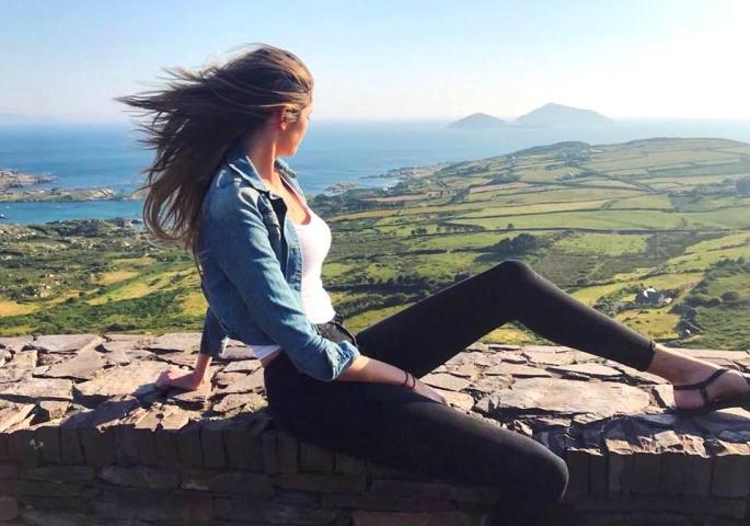 Η γυναίκα με τα μακρύτερα πόδια στον κόσμο που έχουν απορρίψει δεκάδες πρακτορεία μοντέλων Η γυναίκα με τα μακρύτερα πόδια στον κόσμο που έχουν απορρίψει δεκάδες πρακτορεία μοντέλων