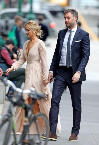 Έλαμψε η Jennifer Lawrence στο πάρτυ των αρραβώνων της Έλαμψε η Jennifer Lawrence στο πάρτυ των αρραβώνων της