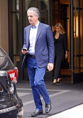 Η άτακτη 28χρονη ανιψιά της Diana με τον 60χρονο σύντροφό της Η άτακτη 28χρονη ανιψιά της Diana με τον 60χρονο σύντροφό της