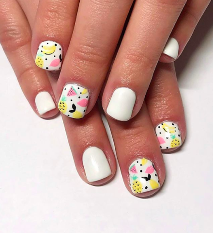 Οι πιο φρουτένιες ιδέες για ανοιξιάτικα και καλοκαιρινά μανικιούρ