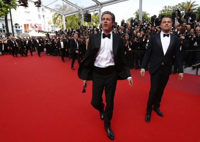 Brad Pitt και DiCaprio σάρωσαν στις Κάννες με τη γοητεία τους Brad Pitt και DiCaprio σάρωσαν στις Κάννες με τη γοητεία τους