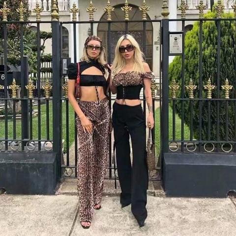 Αυτή είναι η νέα τάση στα tops που δεν θα εγκρίνει η γιαγιά σου αλλά θα λατρέψει το αγόρι σου