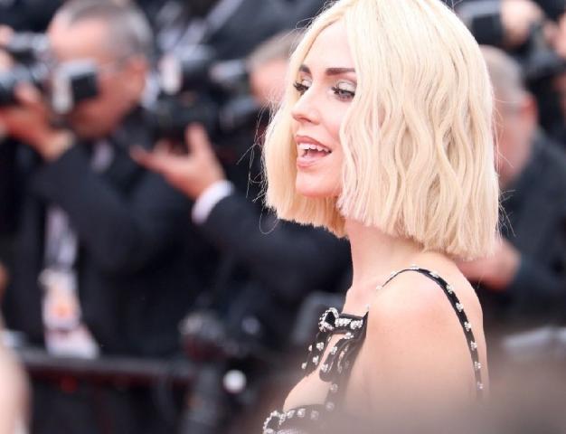 Η εμφάνιση της Chiara Ferragni στις Κάννες και το νέο της look 