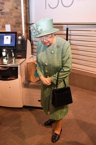 Από τι εντυπωσιάστηκε η 93χρονη Ελισάβετ στο super market; Από τι εντυπωσιάστηκε η 93χρονη Ελισάβετ στο super market;