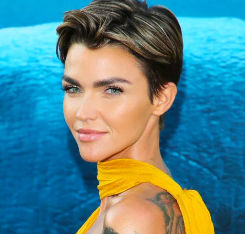 Αυτά είναι τα 11 χτενίσματα που πρέπει οπωσδήποτε να δοκιμάσεις κάποια στιγμή στη ζωή σου Αυτά είναι τα 11 χτενίσματα που πρέπει οπωσδήποτε να δοκιμάσεις κάποια στιγμή στη ζωή σου