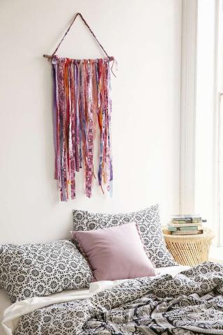 6 DIY που μπορείς να φτιάξεις για να διακοσμήσεις τους τοίχους στο υπνοδωμάτιο 6 DIY που μπορείς να φτιάξεις για να διακοσμήσεις τους τοίχους στο υπνοδωμάτιο