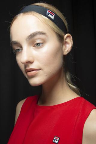 8 χτενίσματα για μακριά μαλλιά ώστε να μην ζεσταίνεσαι πολύ