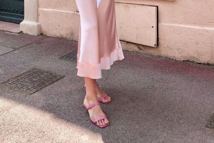 Χαμός στα social media με αυτά τα πέδιλα από τα Zara Χαμός στα social media με αυτά τα πέδιλα από τα Zara