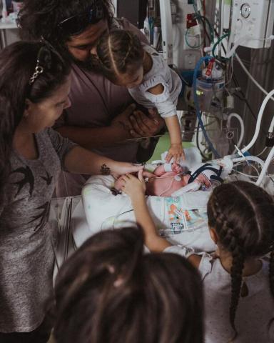 Γέννησε τον γιο της γνωρίζοντας ότι θα τον χάσει Γέννησε τον γιο της γνωρίζοντας ότι θα τον χάσει