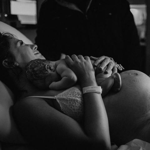 Γέννησε τον γιο της γνωρίζοντας ότι θα τον χάσει Γέννησε τον γιο της γνωρίζοντας ότι θα τον χάσει