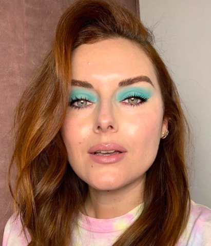 Θα πάθεις πλάκα με την πιο hot απόχρωση σκιάς του καλοκαιριού Θα πάθεις πλάκα με την πιο hot απόχρωση σκιάς του καλοκαιριού