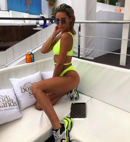 15 διαφορετικοί τρόποι να φορέσεις τις neon αποχρώσεις αυτό το καλοκαίρι