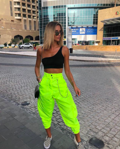 15 διαφορετικοί τρόποι να φορέσεις τις neon αποχρώσεις αυτό το καλοκαίρι