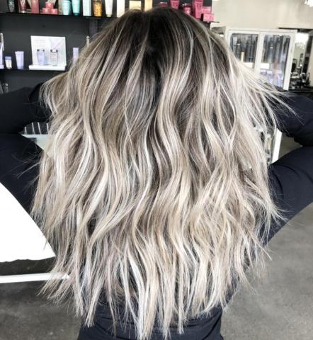 Αυτά είναι τα 8 χρώματα μαλλιών που λατρεύουν οι hair stylists φέτος τον Ιούνιο Αυτά είναι τα 8 χρώματα μαλλιών που λατρεύουν οι hair stylists φέτος τον Ιούνιο