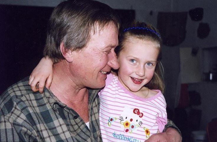 Το «κορίτσι του Τσέρνομπιλ» που γεννήθηκε και έζησε εκεί μετά το δυστύχημα του ’86 έγινε 20 ετών Το «κορίτσι του Τσέρνομπιλ» που γεννήθηκε και έζησε εκεί μετά το δυστύχημα του ’86 έγινε 20 ετών