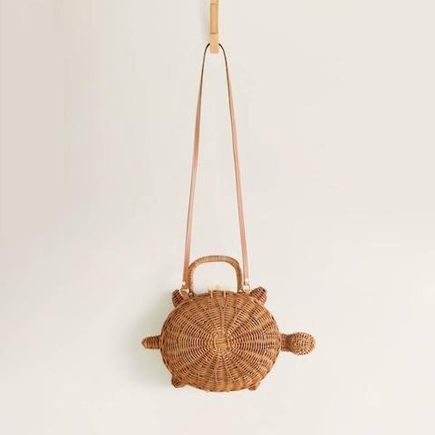 Basket bags: Τα νέα σχέδια που θα σε αναδείξουν σε βασίλισσα του στιλ! Basket bags: Τα νέα σχέδια που θα σε αναδείξουν σε βασίλισσα του στιλ!