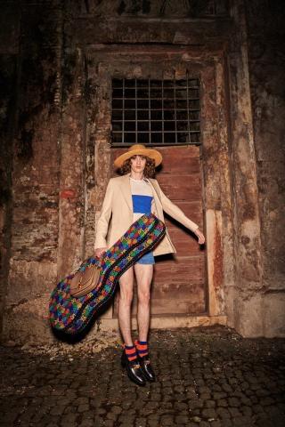 Ο Γιώργος Λάνθιμος φωτογραφίζει τη συλλογή Gucci Cruise 2020 Ο Γιώργος Λάνθιμος φωτογραφίζει τη συλλογή Gucci Cruise 2020