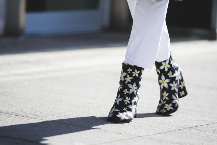 Daisy Print: Αυτό είναι το φλοράλ σχέδιο που έχουν λατρέψει όλες οι γυναίκες! Daisy Print: Αυτό είναι το φλοράλ σχέδιο που έχουν λατρέψει όλες οι γυναίκες!