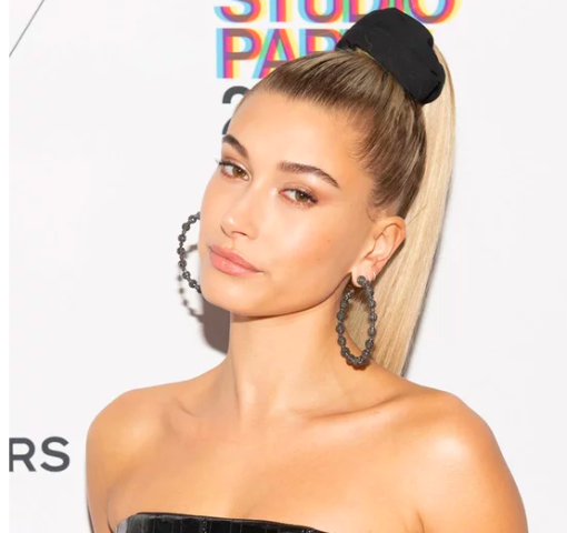 Εύκολα χτενίσματα που μπορείς να υιοθετήσεις όταν η θερμοκρασία χτυπάει κόκκινο Εύκολα χτενίσματα που μπορείς να υιοθετήσεις όταν η θερμοκρασία χτυπάει κόκκινο