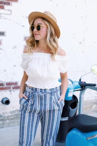 Να γιατί τα smock tops είναι τα πιο hot μπλουζάκια του καλοκαιριού