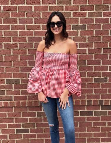 Να γιατί τα smock tops είναι τα πιο hot μπλουζάκια του καλοκαιριού