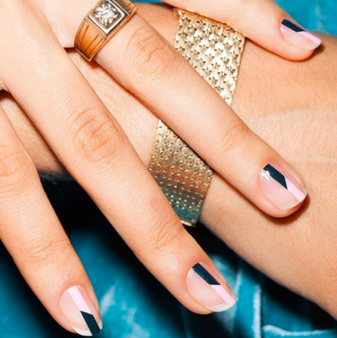 10 ιδέες για μανικιούρ που θα λατρέψεις αυτό το καλοκαίρι 10 ιδέες για μανικιούρ που θα λατρέψεις αυτό το καλοκαίρι