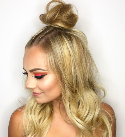 Πανεύκολα χτενίσματα που μπορείς να υιοθετήσεις όλο το καλοκαίρι