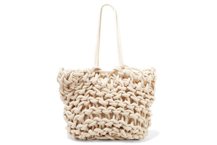 Βρήκαμε τις τσάντες που θα φορέσεις από το πρωί στην παραλία μέχρι το βράδυ στο μπαράκι Βρήκαμε τις τσάντες που θα φορέσεις από το πρωί στην παραλία μέχρι το βράδυ στο μπαράκι