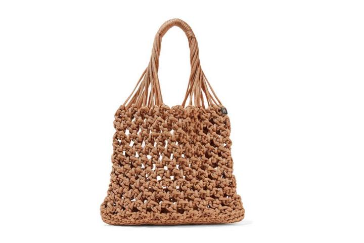 Βρήκαμε τις τσάντες που θα φορέσεις από το πρωί στην παραλία μέχρι το βράδυ στο μπαράκι Βρήκαμε τις τσάντες που θα φορέσεις από το πρωί στην παραλία μέχρι το βράδυ στο μπαράκι