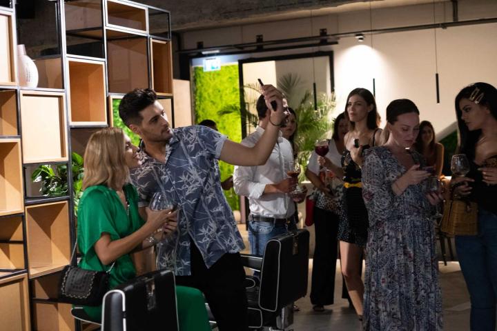 Το Hair Etc χάρισε τα δικά της Hair Tips σε μια exclusive καλοκαιρινή εκδήλωση Το Hair Etc χάρισε τα δικά της Hair Tips σε μια exclusive καλοκαιρινή εκδήλωση