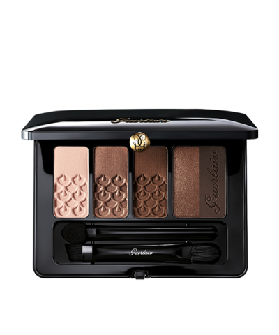 7 σκιές ματιών που αξίζει να προσθέσεις στο νεσεσέρ σου αυτό το καλοκαίρι