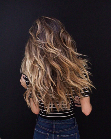 10 φανταστικές ιδέες για να τονίσεις το ξανθό χρώμα στα μαλλιά σου 10 φανταστικές ιδέες για να τονίσεις το ξανθό χρώμα στα μαλλιά σου