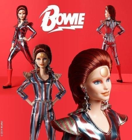 Ο Ντέιβιντ Μπάουι έγινε Barbie ως Ziggy Stardust