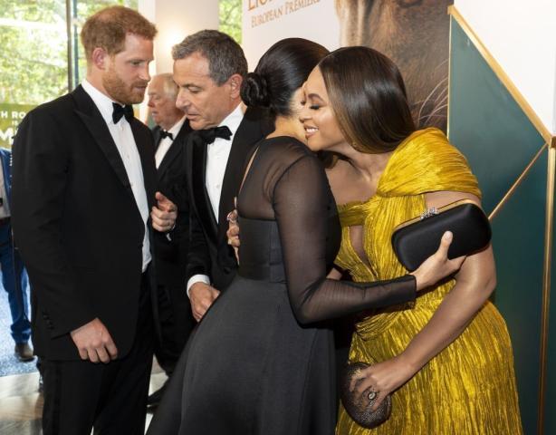 Λαμπρή πρεμιέρα για την ταινία «Lion King» - Markle και Beyoncé συναντήθηκαν σε θερμό κλίμα
