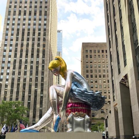Η Μπαλαρίνα του Jeff Koons έκλεψε τις καρδιές των Νεοϋορκέζων Η Μπαλαρίνα του Jeff Koons έκλεψε τις καρδιές των Νεοϋορκέζων