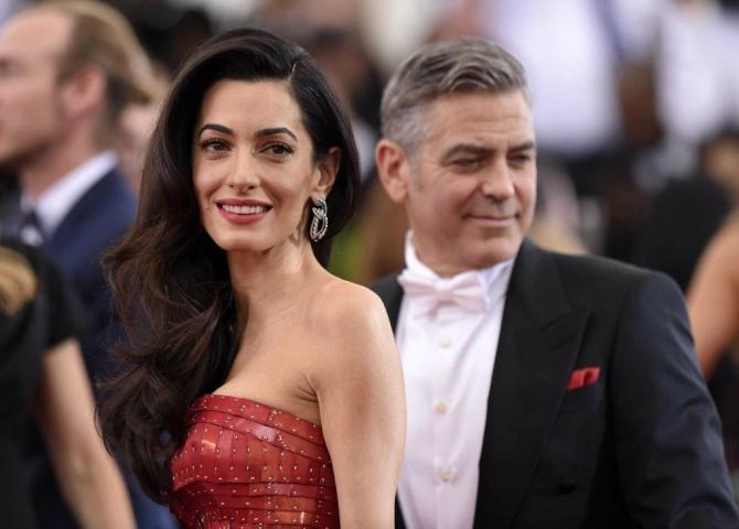 Amal Clooney: Το μυστικό της για στιλάτα outfits