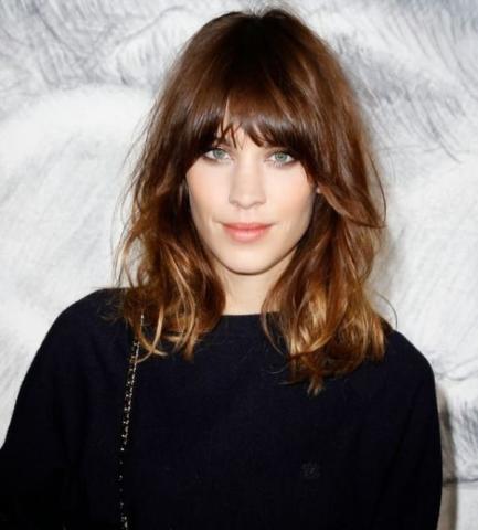 HairStyle File: Μία ματιά στα μαλλιά της Alexa Chung
