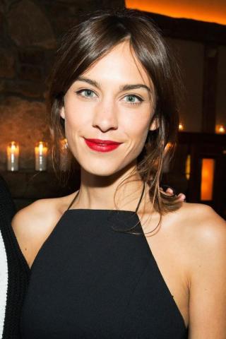 HairStyle File: Μία ματιά στα μαλλιά της Alexa Chung