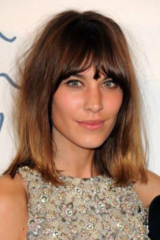 HairStyle File: Μία ματιά στα μαλλιά της Alexa Chung