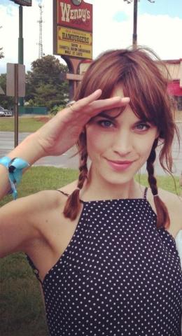 HairStyle File: Μία ματιά στα μαλλιά της Alexa Chung