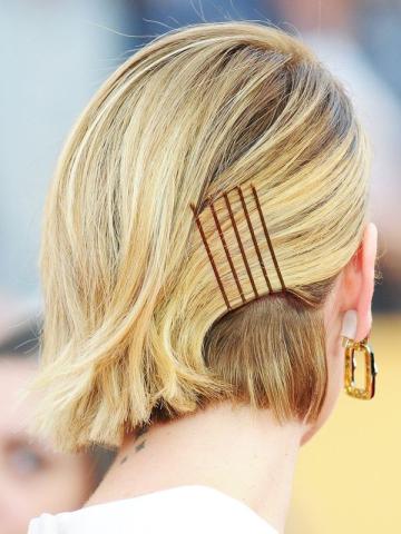 7 hairstyles που μπορείς να κάνεις σε ένα λεπτό