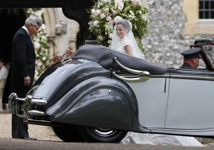 Η Pippa Middleton, ο λαμπερός γάμος και η βασιλική οικογένεια