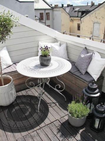 Ιδέες για να μεταμορφώσεις τη μικρή βέραντα σε έναν καλοκαιρινό παράδεισο Ιδέες για να μεταμορφώσεις τη μικρή βέραντα σε έναν καλοκαιρινό παράδεισο