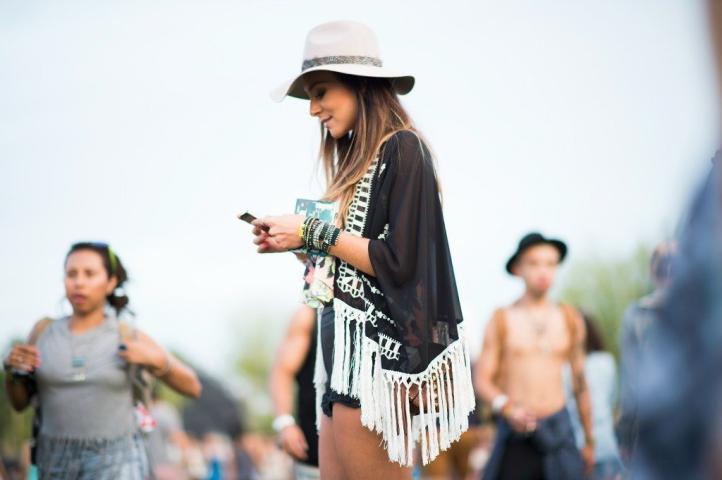 Styling Tips για να φορέσεις το καλοκαιρινό καπέλο εκτός παραλίας Styling Tips για να φορέσεις το καλοκαιρινό καπέλο εκτός παραλίας