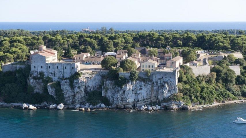 Το φεστιβάλ κινηματογράφου δεν είναι ο μόνος λόγος που αγαπάμε τις Κάννες Το φεστιβάλ κινηματογράφου δεν είναι ο μόνος λόγος που αγαπάμε τις Κάννες